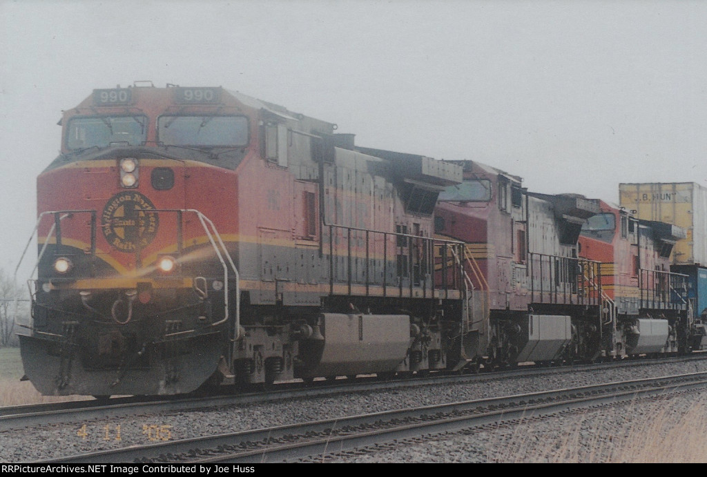 BNSF 990 East